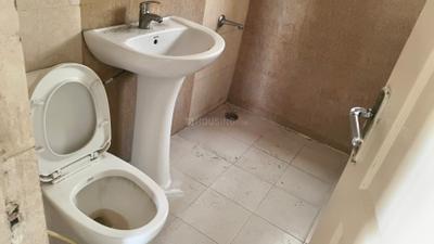 Image of 1217 Sq.ft 2.5 BHK Apartment / Flat for rent in RG Residency, Sector 120, Noida for Rs. 28000