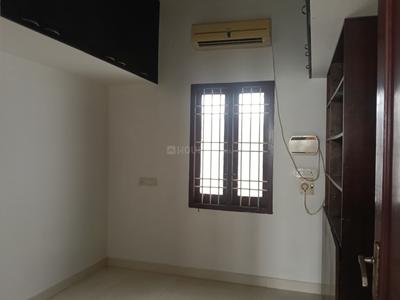 Bedroom Image of 1500 Sq.ft 3 BHK Independent House for rent in Thiruvanmiyur Chennai for Rs. 45000