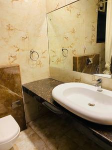Bathroom Image of Urbanroomz Lavish Girls PG in DLF Phase 2, Gurgaon