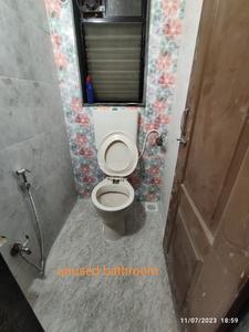 Bathroom Image of 540 Sq.ft 1 BHK Apartment / Flat for rent in Sun Nidhi Park, Vasai East Vasai for Rs. 15000