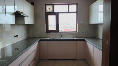 Kitchen Image of 1836 Sq.ft 3 BHK Builder Floor for sale in Sector 10A Gurgaon for Rs. 25000000
