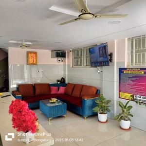 Bedroom Image of Sri Shanmukha luxury stay for ladies  in Thirumanahalli, Bengaluru
