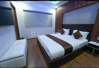 Bedroom Image of 2260 Sq.ft 4 BHK Apartment / Flat for rent in Experion Capital, Gomti Nagar Lucknow for Rs. 90000