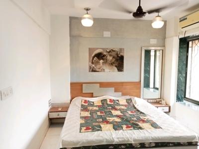 Bedroom Image of 950 Sq.ft 2 BHK Apartment / Flat for rent in Solomon Apartments, Pali Hill Mumbai for Rs. 130000