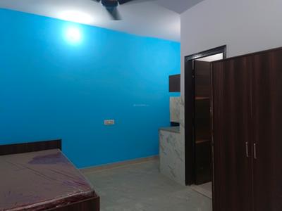 Bedroom Image of 170 Sq.ft 1 RK Builder Floor for rent in Pitampura New Delhi for Rs. 8000