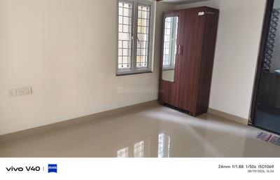 Bedroom Image of 1258 Sq.ft 3 BHK Apartment / Flat for rent in Sholinganallur Chennai for Rs. 32000