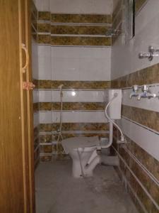 Common Bathroom Image of 947 Sq.ft 2 BHK Apartment / Flat for sale in Keshtopur Kolkata for Rs. 2950000