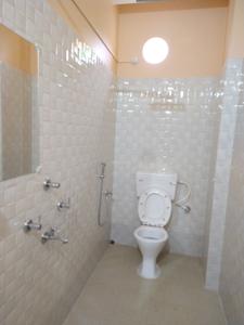 Bathroom Image of 500 Sq.ft 2 BHK Independent House for rent in 79 Tilla Agartala for Rs. 8000
