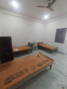 Bedroom Image of 200 Sq.ft 1 RK Apartment / Flat for rent in Theta II Greater Noida for Rs. 3500