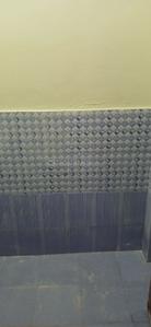 Bathroom Image of 700 Sq.ft 1 BHK Builder Floor for rent in Kamarajar Salai Madurai for Rs. 9000