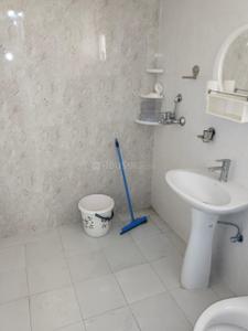 Bathroom Image of 1050 Sq.ft 2 BHK Apartment / Flat for rent in Paramount Emotions, Noida Extension Greater Noida for Rs. 22000