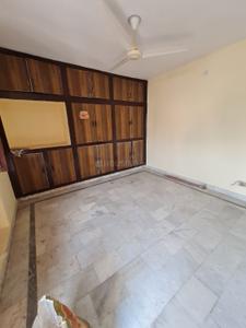 Bedroom Image of 920 Sq.ft 3 BHK Builder Floor for rent in Model Town New Delhi for Rs. 22000