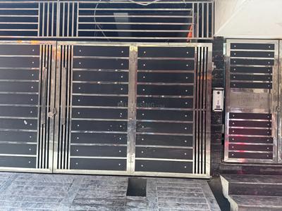 Image of 800 Sq.ft 3 BHK Builder Floor for sale in Mandawali, New Delhi for Rs. 5500000
