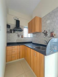 Kitchen Image of 1000 Sq.ft 2 BHK Builder Floor for rent in Harlur Bengaluru for Rs. 31000