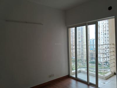 Bedroom Image of 925 Sq.ft 2 BHK Apartment / Flat for sale in Paras Tierea, Sector 137 Noida for Rs. 7100000