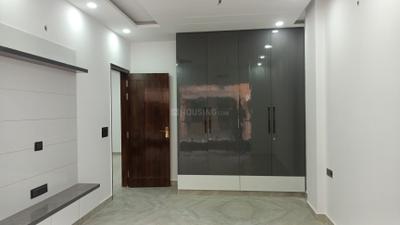 Bedroom Image of 1400 Sq.ft 4 BHK Builder Floor for sale in Pitampura New Delhi for Rs. 15000000