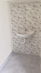 Bathroom Image of 750 Sq.ft 1 BHK Apartment / Flat for rent in Kondapur Hyderabad for Rs. 15000