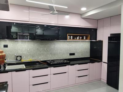 Kitchen Image of 2600 Sq.ft 3 BHK Apartment / Flat for rent in Science City Ahmedabad for Rs. 55000