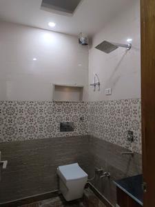 Common Bathroom Image of 1125 Sq.ft 4 BHK Apartment / Flat for sale in Sector 38 Rohini New Delhi for Rs. 8500000