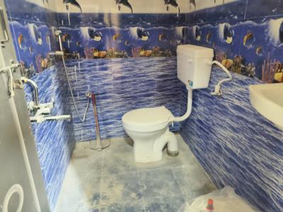 Common Bathroom Image of 1153 Sq.ft 2 BHK Apartment / Flat for rent in Kondapur Hyderabad for Rs. 25000