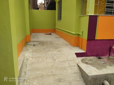Balcony Image of 550 Sq.ft 2 BHK Builder Floor for rent in Sinthi Kolkata for Rs. 8700