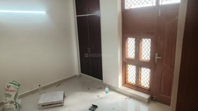 Bedroom Image of 620 Sq.ft 2 BHK Apartment / Flat for rent in Nawada New Delhi for Rs. 14000