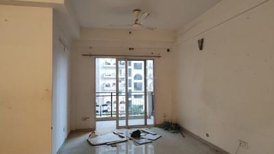 Living Room Image of 1200 Sq.ft 3 BHK Apartment / Flat for rent in DLF Capital Greens Phase 1 And 2, Karampura New Delhi for Rs. 62000