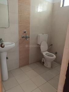 Bathroom Image of 1000 Sq.ft 2 BHK Apartment / Flat for rent in Vasu Fortune Residency, Raj Nagar Extension Ghaziabad for Rs. 16000