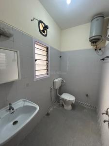 Bathroom Image of 1100 Sq.ft 2 BHK Apartment / Flat for rent in Adyar Chennai for Rs. 36000