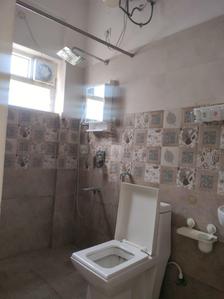 Bathroom Image of 2200 Sq.ft 3 BHK Apartment / Flat for rent in Saritha Elan, Marathahalli Bengaluru for Rs. 70000