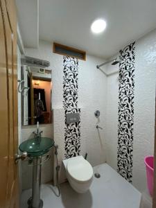 Image of 1300 Sq.ft 2.5 BHK Apartment / Flat for sale in DDA Sector C Pocket 9, Vasant Kunj, New Delhi for Rs. 30000000