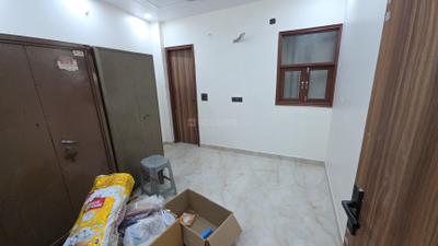 Bedroom Image of 829 Sq.ft 2 BHK Builder Floor for rent in Krishna Nagar New Delhi for Rs. 20000