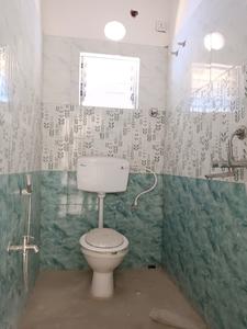 Common Bathroom Image of 600 Sq.ft 2 BHK Apartment / Flat for sale in Sarada Pally Kolkata for Rs. 2400000