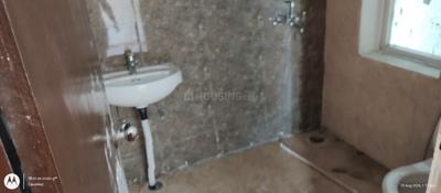 Bathroom Image of 807 Sq.ft 2 BHK Apartment / Flat for rent in Amrapali Dream Valley 2, Noida Extension Greater Noida for Rs. 16500