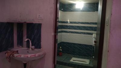 Bathroom Image of 825 Sq.ft 2 BHK Builder Floor for rent in Madiyava Lucknow for Rs. 12000