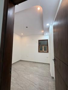 Bedroom Image of 1100 Sq.ft 2 BHK Builder Floor for rent in Ramesh Nagar New Delhi for Rs. 29000