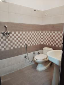 Bathroom Image of 1500 Sq.ft 3 BHK Apartment / Flat for rent in Jagatpura Jaipur for Rs. 15000