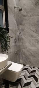 Bathroom Image of 850 Sq.ft 2 BHK Apartment / Flat for sale in Mulund East Mumbai for Rs. 15500000