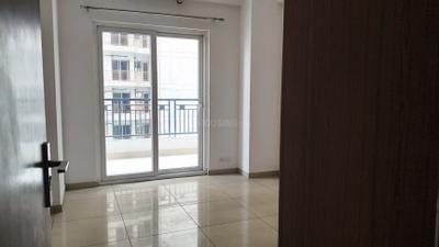 Bedroom Image of 1340 Sq.ft 3 BHK Apartment / Flat for rent in Gulshan Ikebana, Sector 143 Noida for Rs. 32000