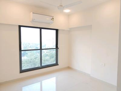 Bedroom Image of 680 Sq.ft 2 BHK Apartment / Flat for rent in Leo Eminence, Bandra East Mumbai for Rs. 110000