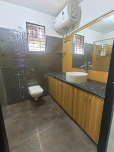 Bathroom Image of 3000 Sq.ft 4 BHK Independent House for rent in Jayanagar Bengaluru for Rs. 250000