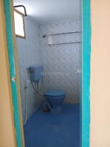 Bathroom Image of 720 Sq.ft 2 BHK Apartment / Flat for rent in Ambattur Chennai for Rs. 16000