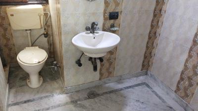 Image of 1100 Sq.ft 2 BHK Apartment / Flat for rent in Patparganj, New Delhi for Rs. 32000