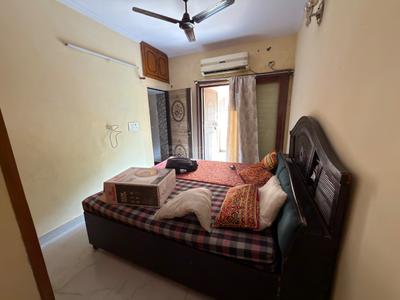 Bedroom Image of 600 Sq.ft 1.5 BHK Apartment / Flat for rent in Pitampura New Delhi for Rs. 22000
