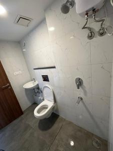 Bathroom Image of 618 Sq.ft 2 BHK Apartment / Flat for sale in Lodha Amara Tower 42 And 43, Thane West Thane for Rs. 14500000