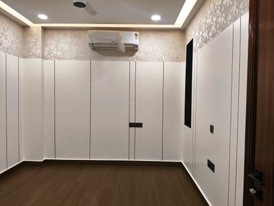 Bedroom Image of 2700 Sq.ft 4 BHK Builder Floor for sale in Emaar Emerald Floors, Sector 65 Gurgaon for Rs. 43000000