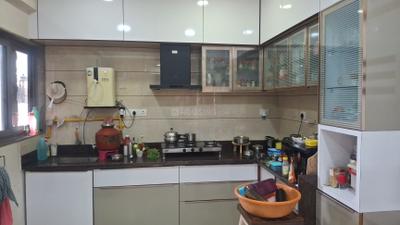 Kitchen Image of 2900 Sq.ft 4 BHK Apartment / Flat for sale in Vastu Oasis, Thaltej Ahmedabad for Rs. 35000000