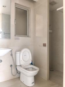 Common Bathroom Image of 1970 Sq.ft 3 BHK Apartment / Flat for sale in Hiranandani Rodas Enclave Annora, Hiranandani Estate Thane for Rs. 42500000