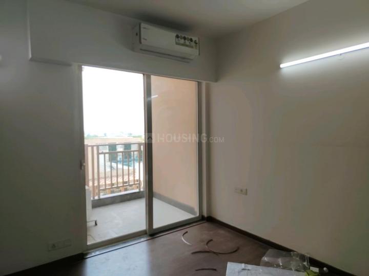 DLF New Town Heights 2 Main Image 1