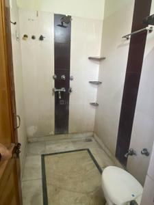 Bathroom Image of 1100 Sq.ft 2.5 BHK Builder Floor for rent in New Prabhat Nagar Meerut for Rs. 16000